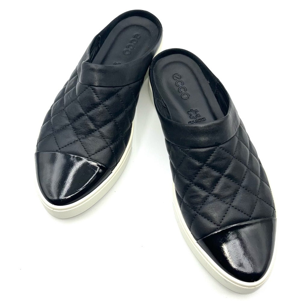 Ecco Black Leather Quilted Gillian Slides, Size 7